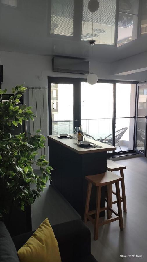 Van Studio Năvodari Extérieur photo