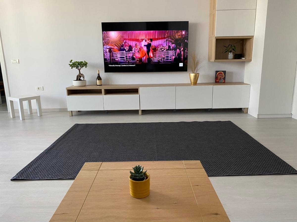 Van Studio Năvodari Extérieur photo