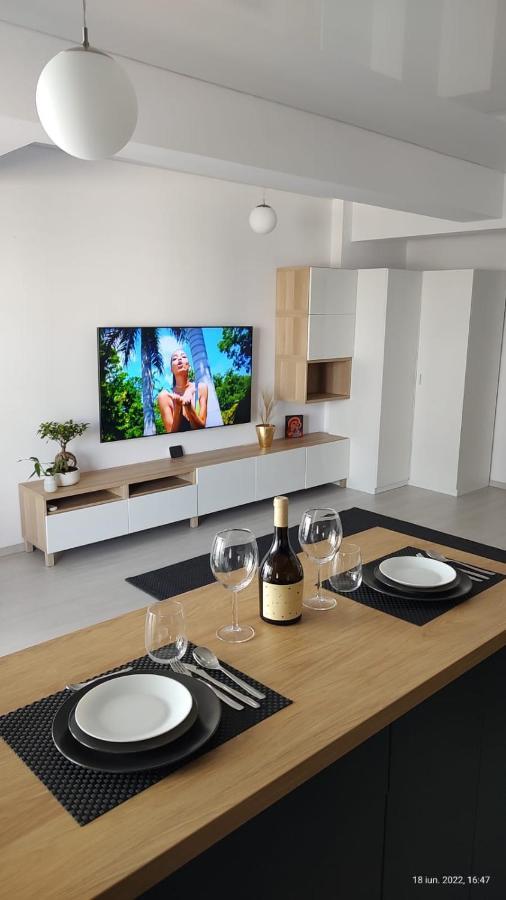 Van Studio Năvodari Extérieur photo
